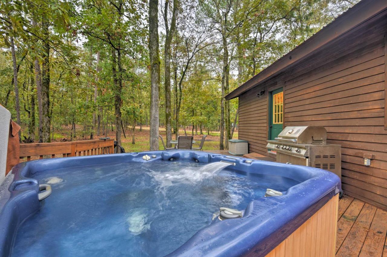 Hochatown Hideaway With Hot Tub, Grill And Fire Pit! Villa Stephens Gap Ngoại thất bức ảnh