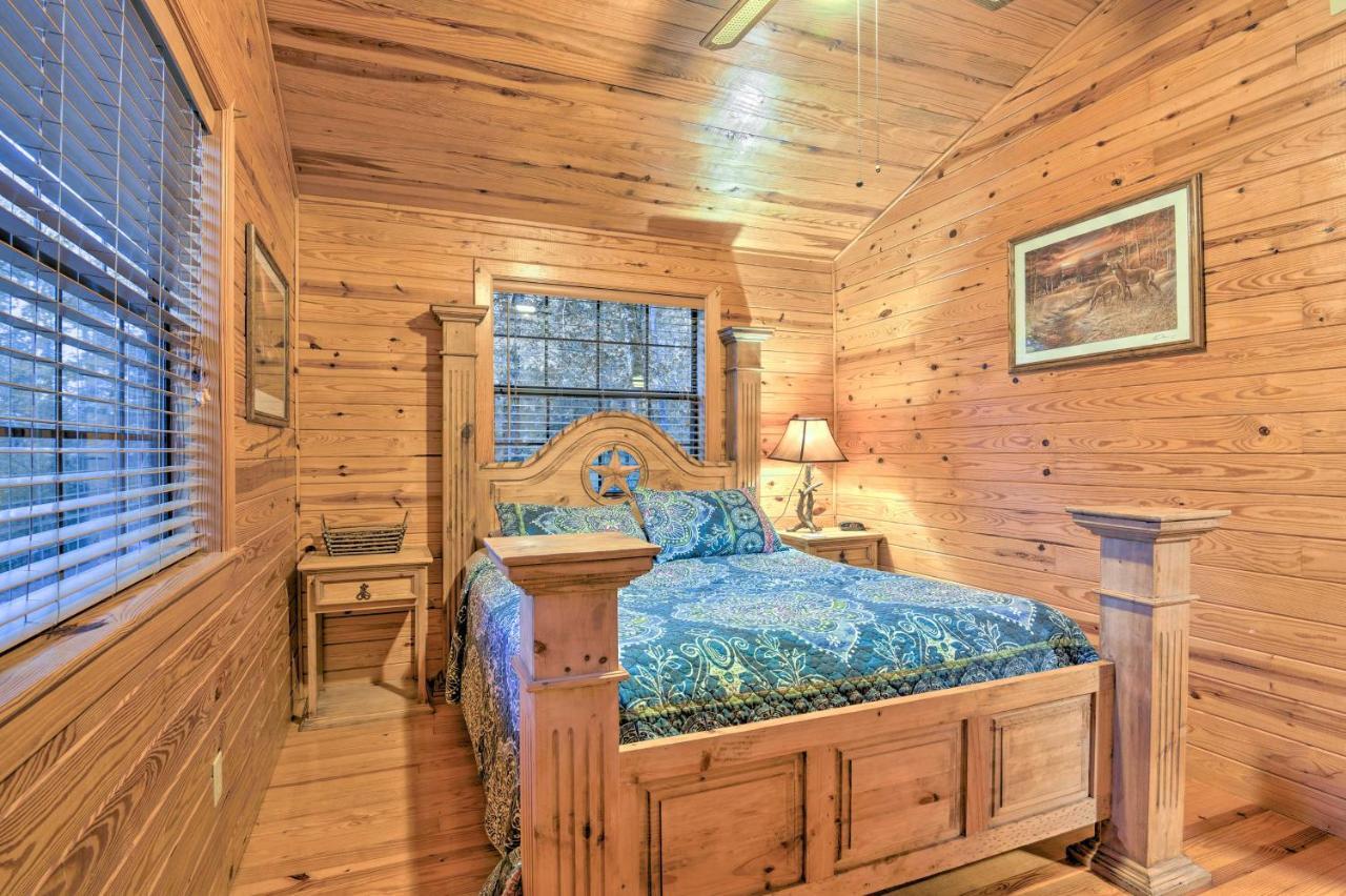 Hochatown Hideaway With Hot Tub, Grill And Fire Pit! Villa Stephens Gap Ngoại thất bức ảnh