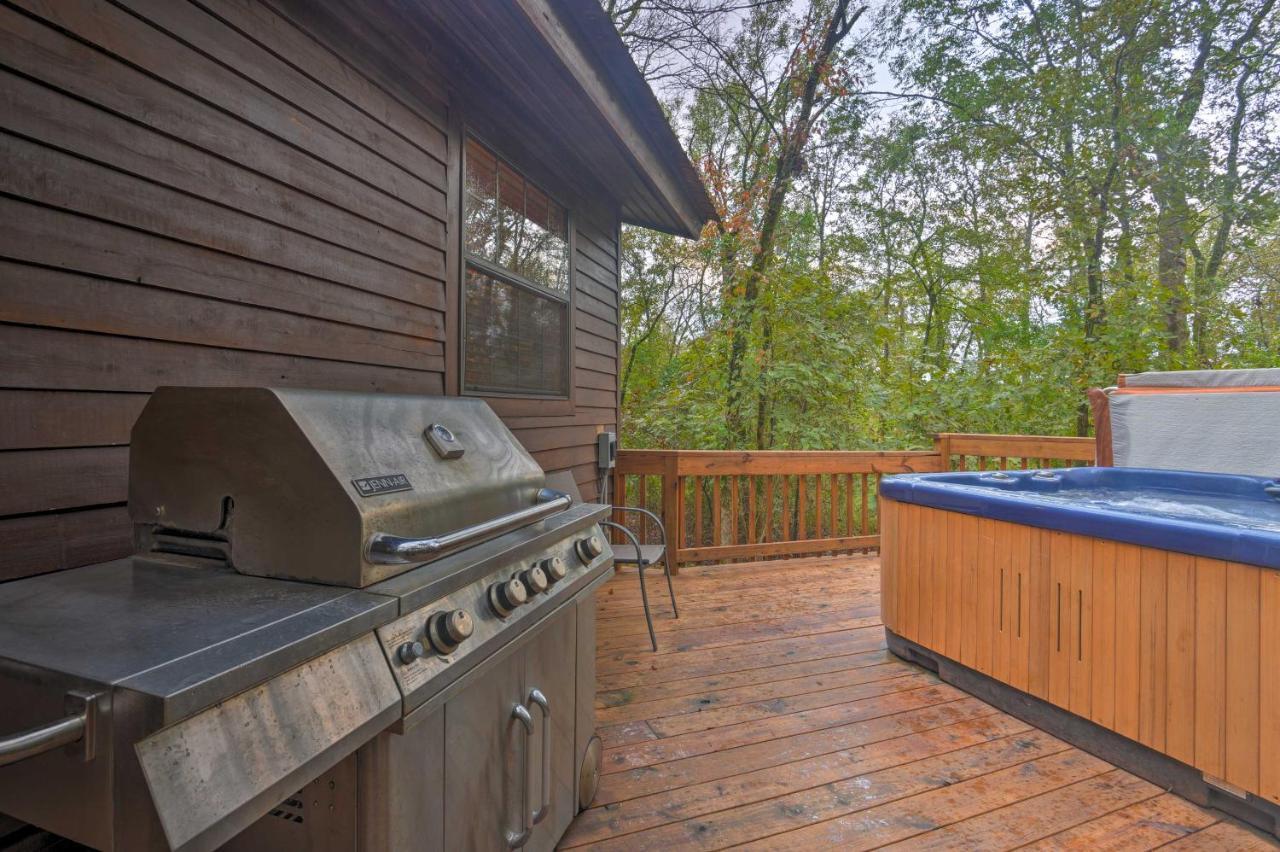 Hochatown Hideaway With Hot Tub, Grill And Fire Pit! Villa Stephens Gap Ngoại thất bức ảnh